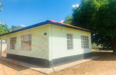 2 Bedroom House for sale in Livingstone