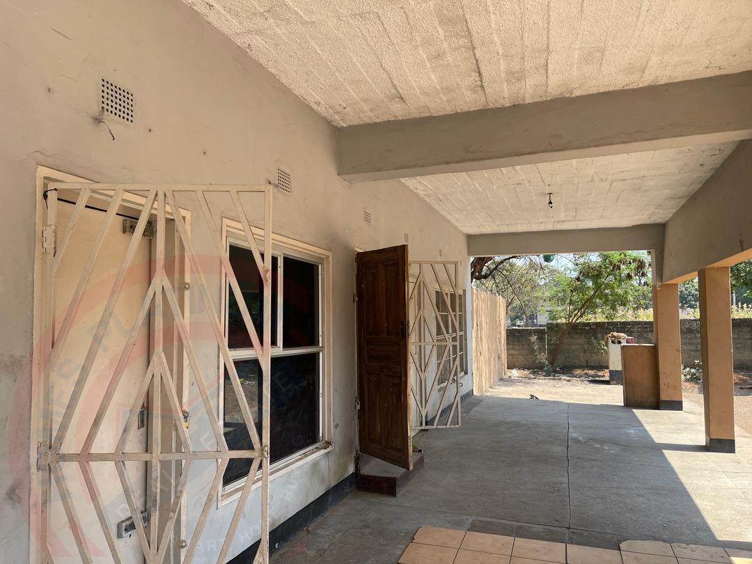 REDUCED TO SELL: Commercial Property in Livingstone