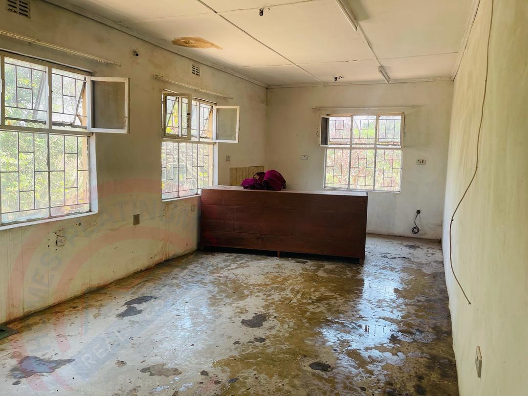 REDUCED TO SELL: Commercial Property in Livingstone