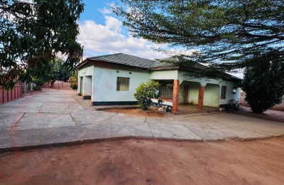 Spacious 3-bedroom house for sale in Livingstone