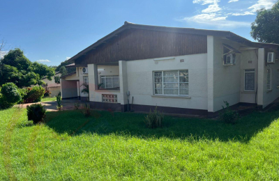 4 Bed House with En-suite for Rent in Livingstone