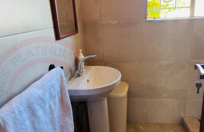 Fully Furnished 3 bedroom for Rent in livingstone