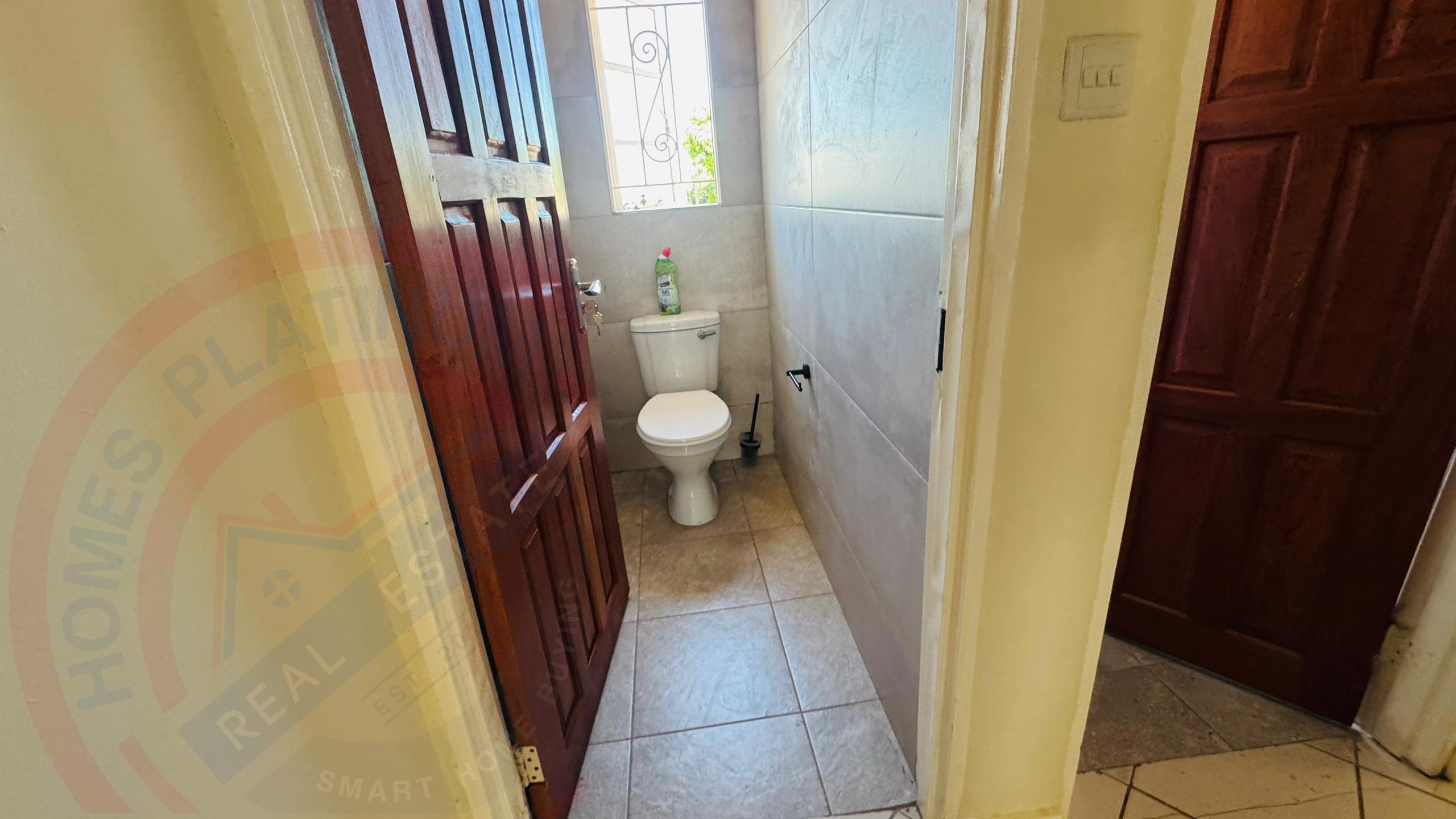 Fully Furnished 3 bedroom for Rent in livingstone