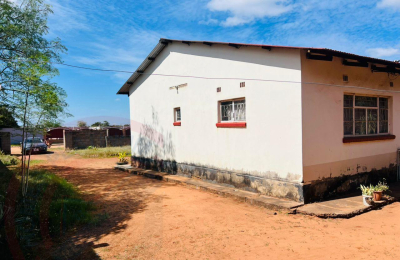 3-Bedroom semi-detcahed House on sale in Livingstone, Off Airport Road