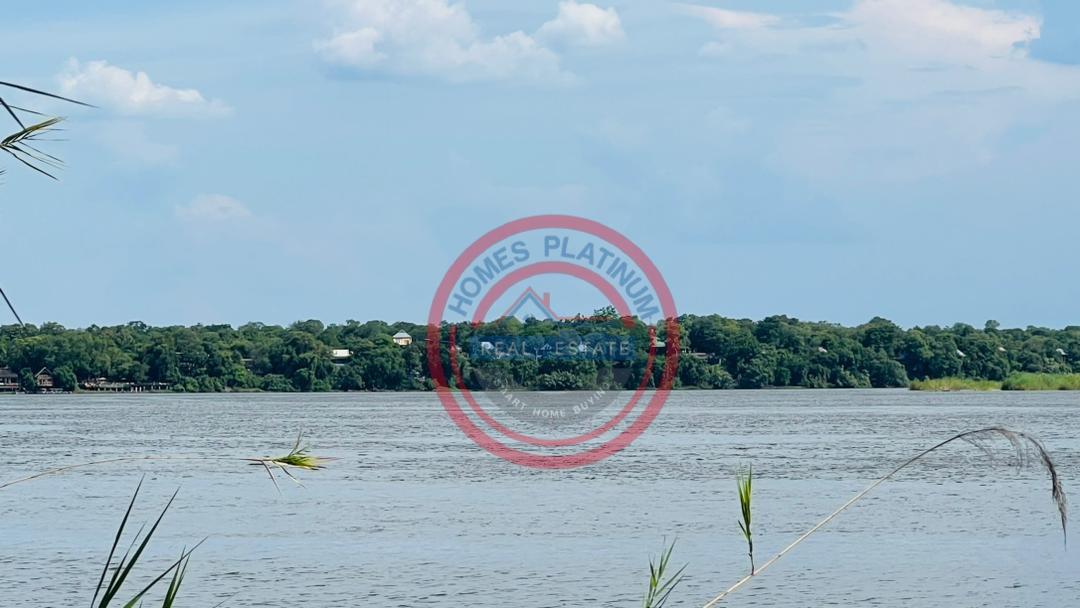 5 Acres Zambezi Water front