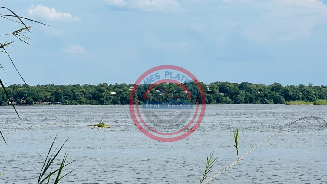 5 Acres Zambezi Water front