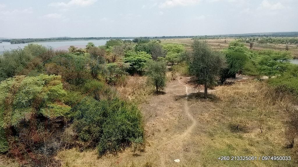 5.8 Ha Zambezi Riverfront For Sale