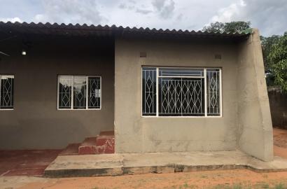 4 Unit Complex In Immaculate Condition For Sale