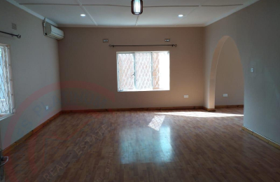 4 Bedroom House For Sale - 801