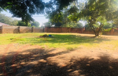 Two Houses for sale in Elaine Brittell