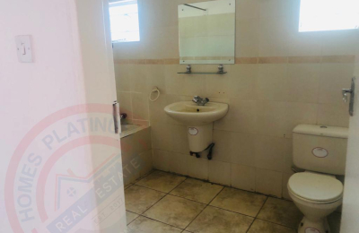 Two Houses for sale in Elaine Brittell