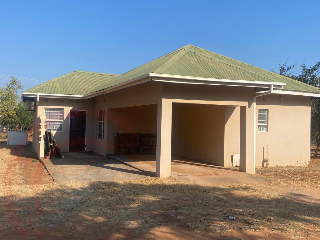 3 Beds, 2Baths for Sale in Livingstone