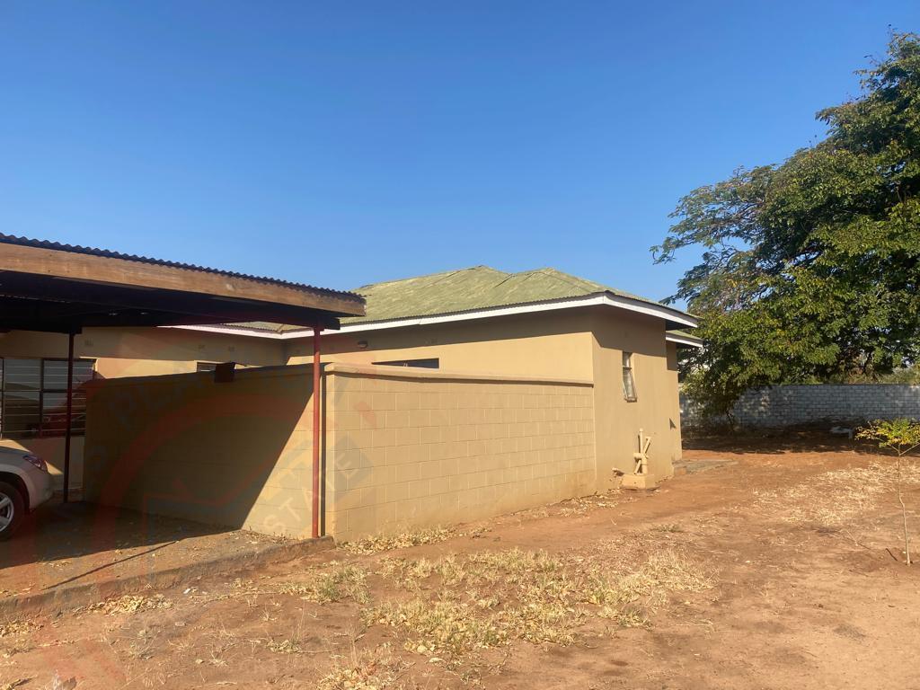 3 Beds, 2Baths for Sale in Livingstone