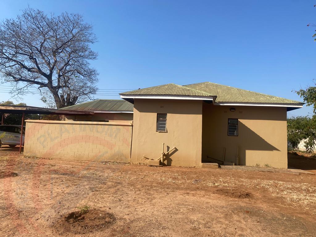 4 Bedroom, 3 Bath House on sale in Livingstone