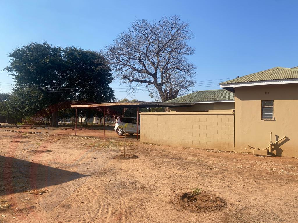 4 Bedroom, 3 Bath House on sale in Livingstone