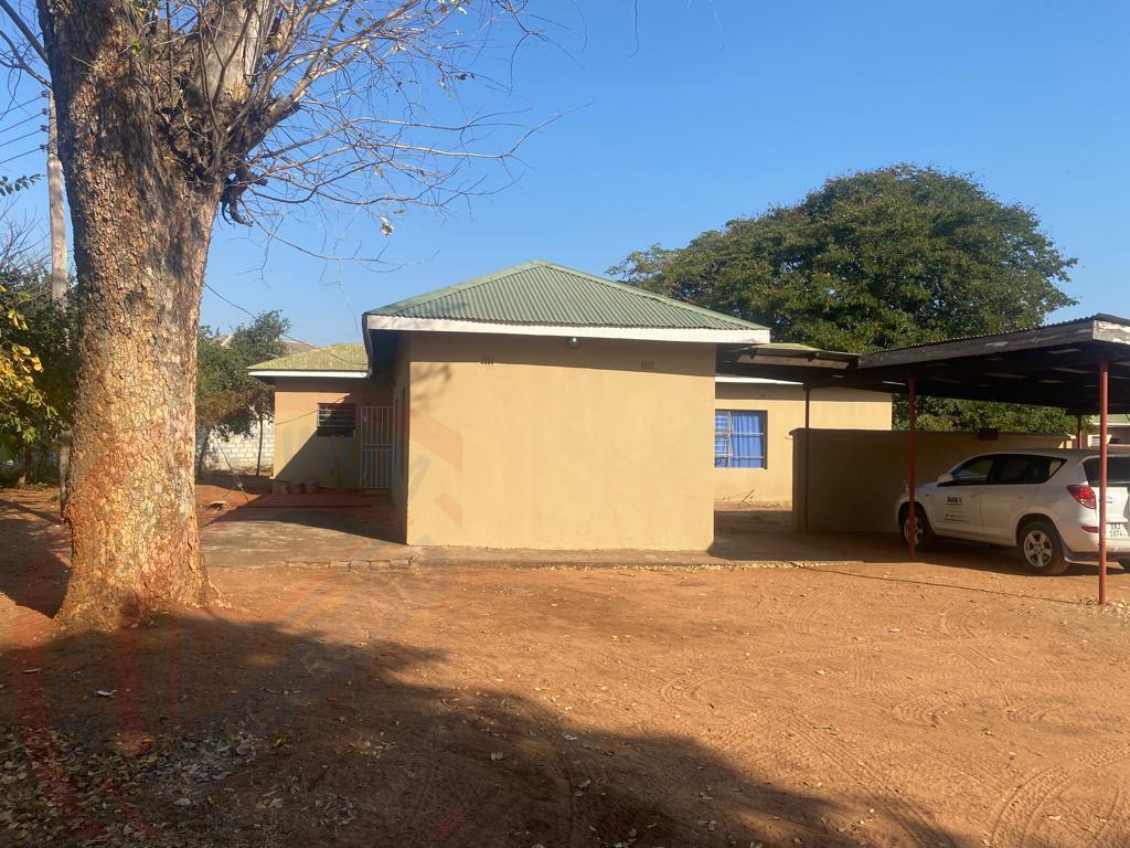 4 Bedroom, 3 Bath House on sale in Livingstone