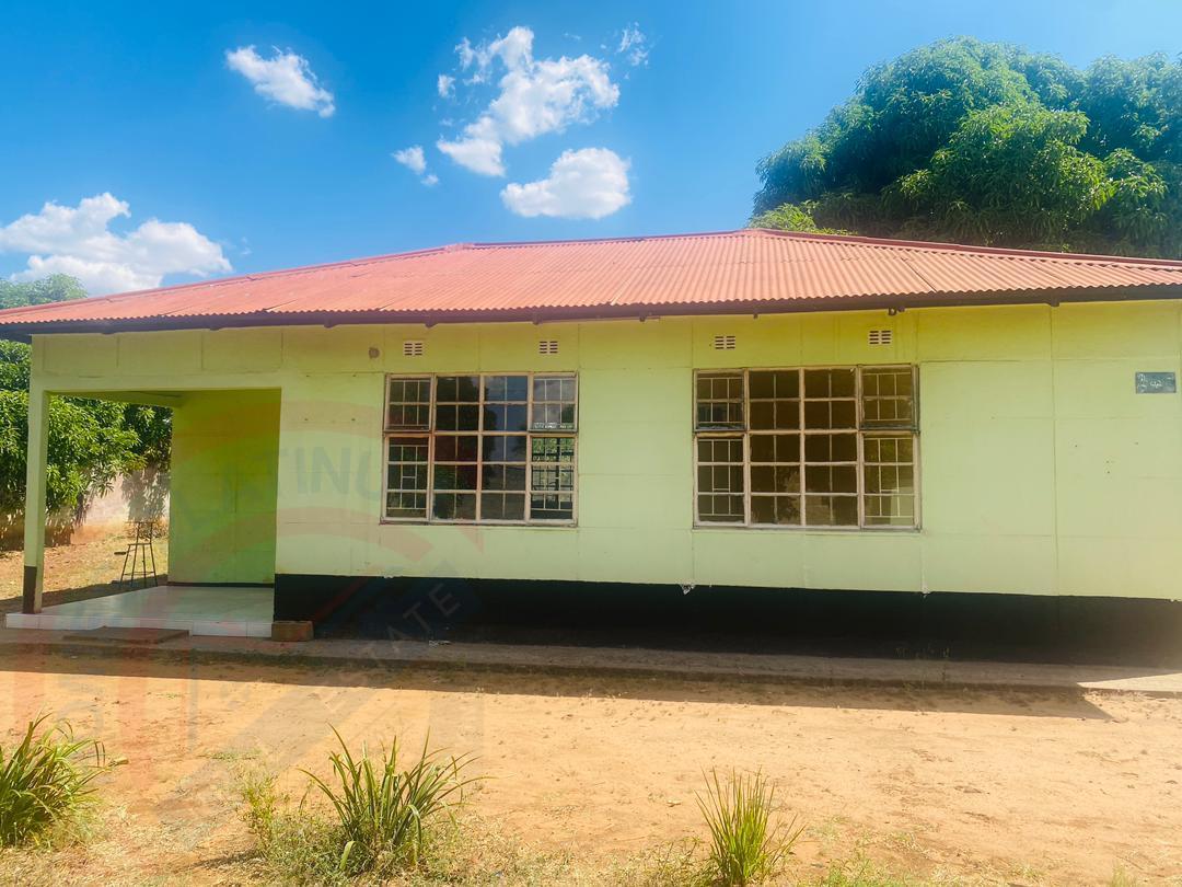 2 Bedroom House for sale in Livingstone