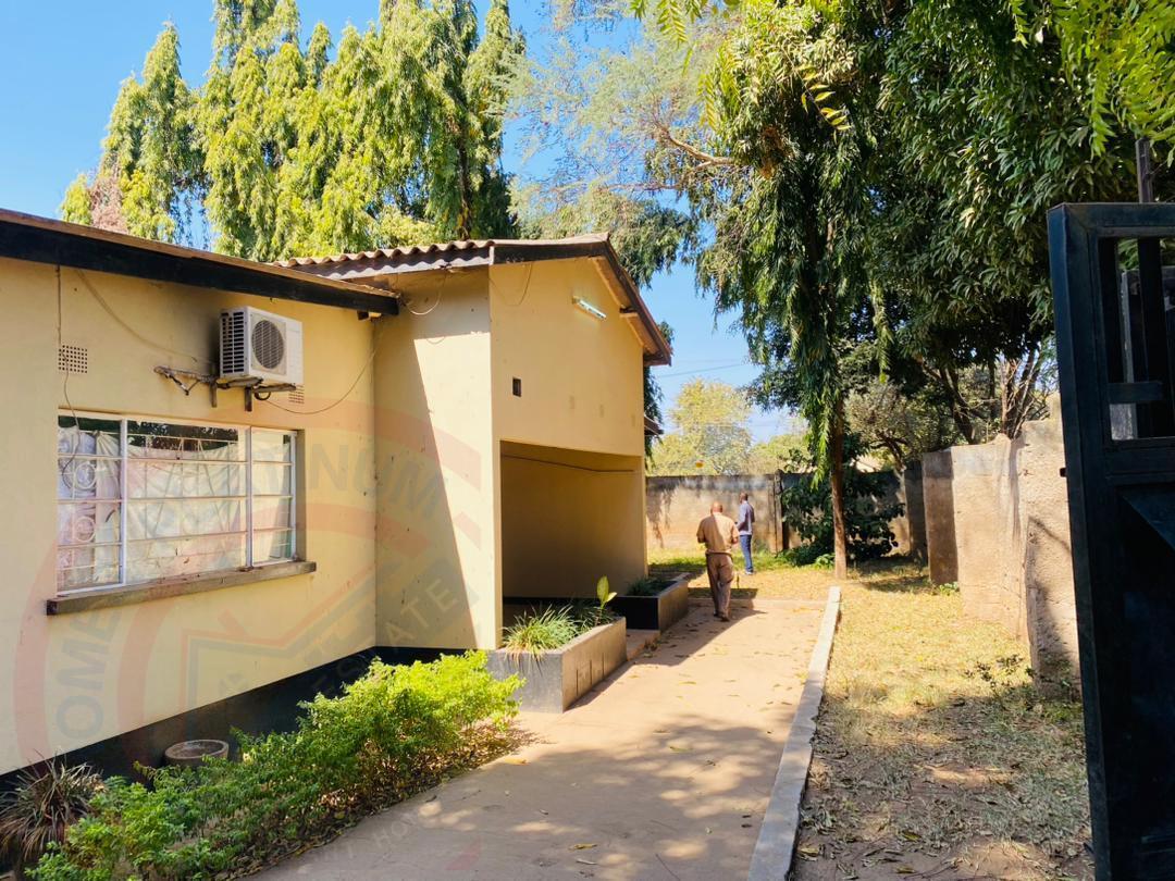 5 Bedroom House for sale in Livingstone CBD