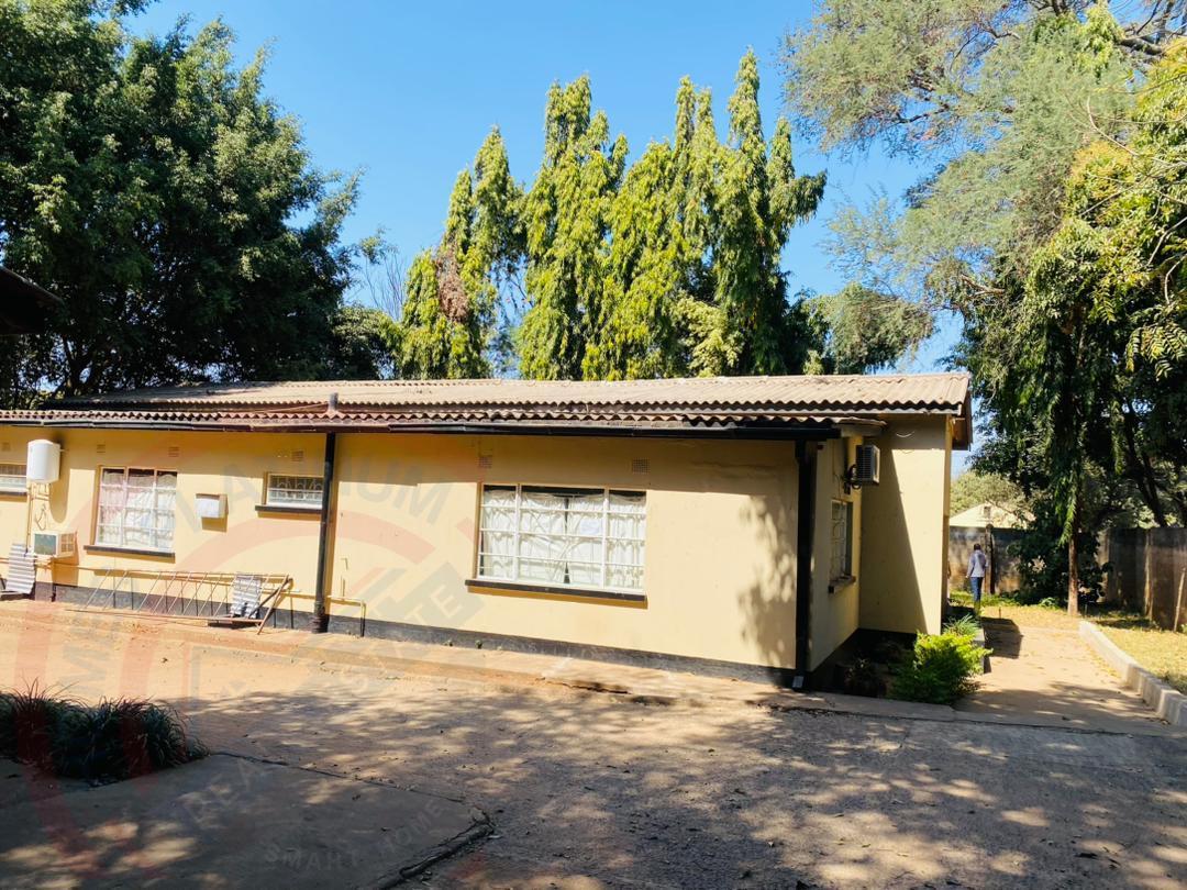 5 Bedroom House for sale in Livingstone CBD