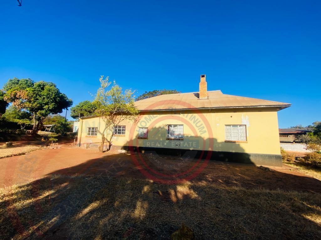 4 bedroom House for sale in Livingstone