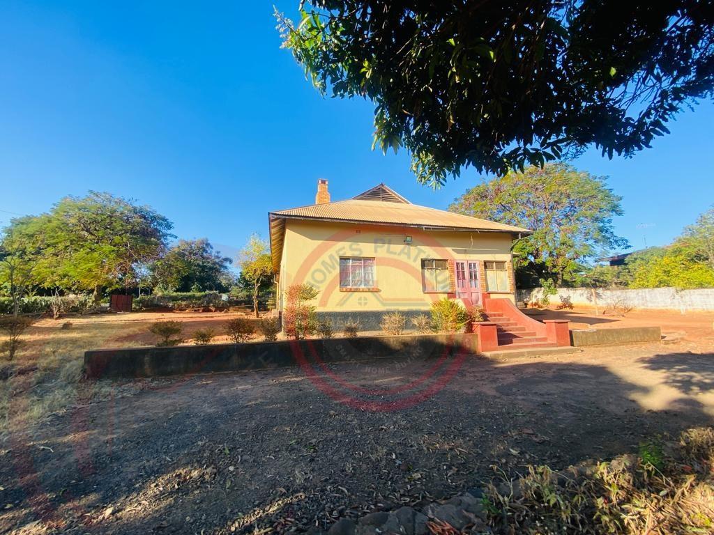 4 bedroom House for sale in Livingstone