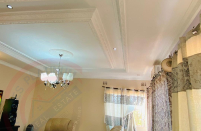 4 bedroom House for sale in Highlands