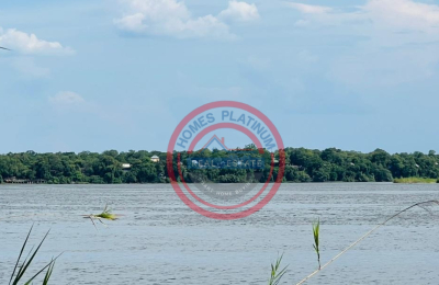 5 Acres Zambezi Water front