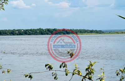 5 Acres Zambezi Water front