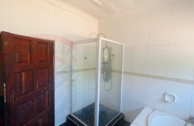 4 Bedroom House For Sale in Elaine Brittel, Livingstone