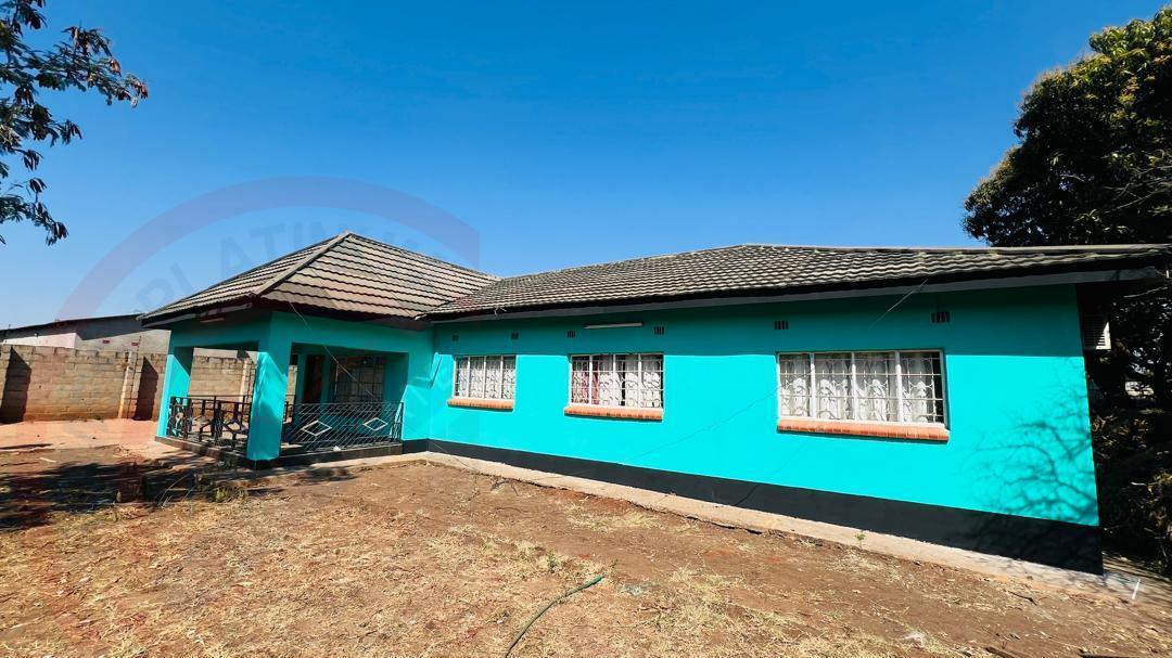 4 Bedroom House For Sale in Elaine Brittel, Livingstone