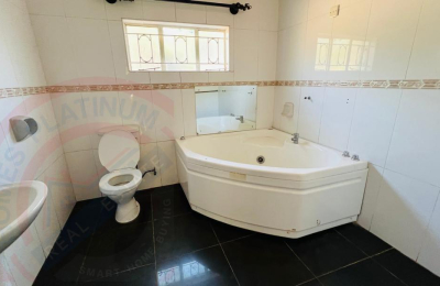 4 Bedroom House For Sale in Elaine Brittel, Livingstone