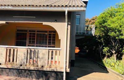 Charming 5 Bedroom House for sale in Livingstone