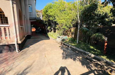 Charming 5 Bedroom House for sale in Livingstone