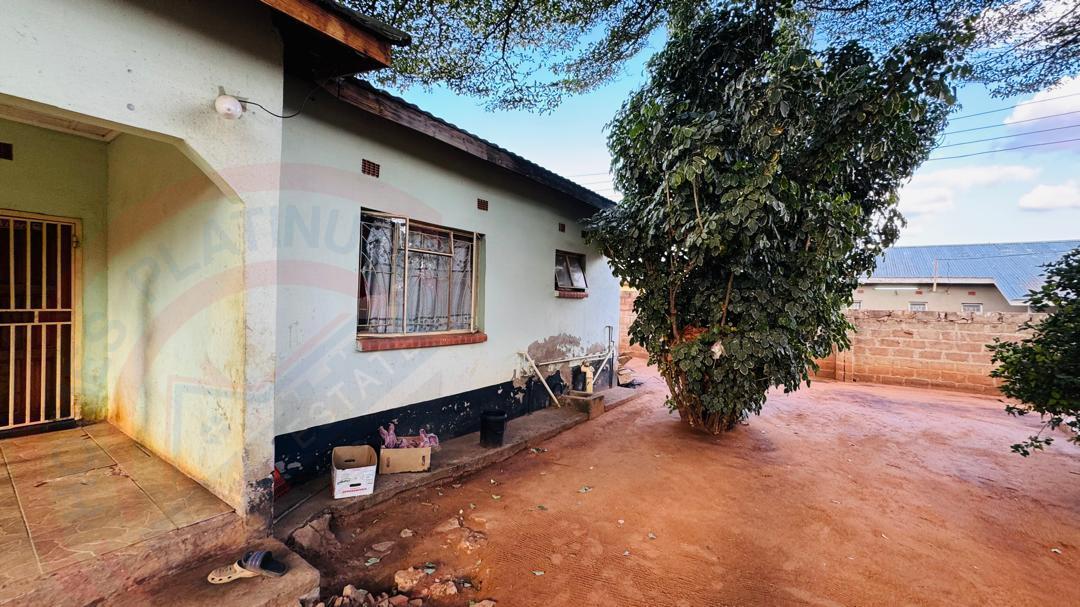 Spacious 3-bedroom house for sale in Livingstone