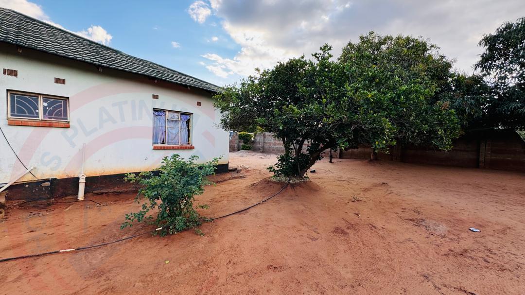 Spacious 3-bedroom house for sale in Livingstone