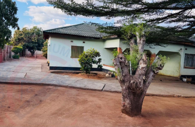 Spacious 3-bedroom house for sale in Livingstone