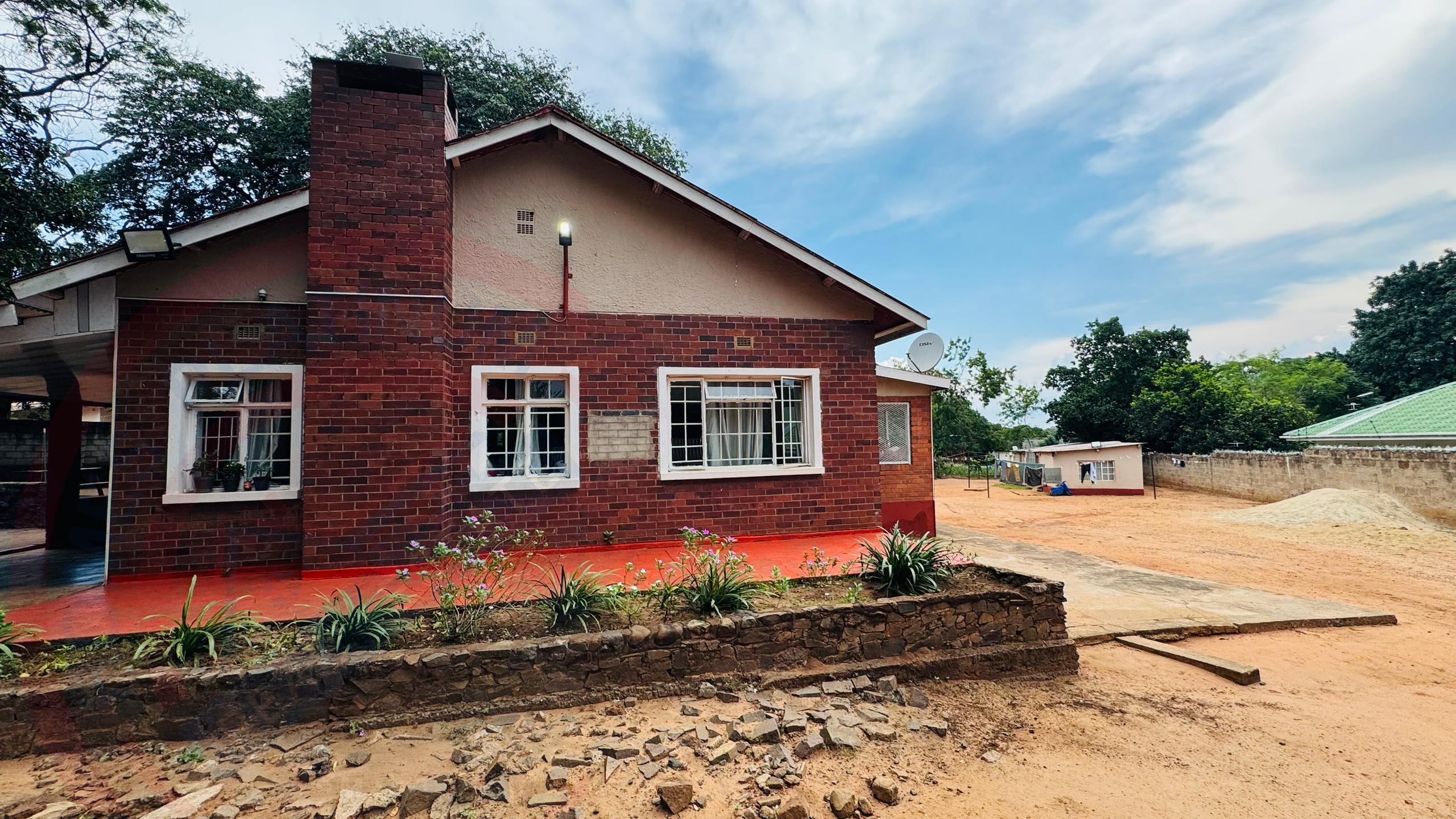 3 bedroom Townhouse for sale in Livingstone
