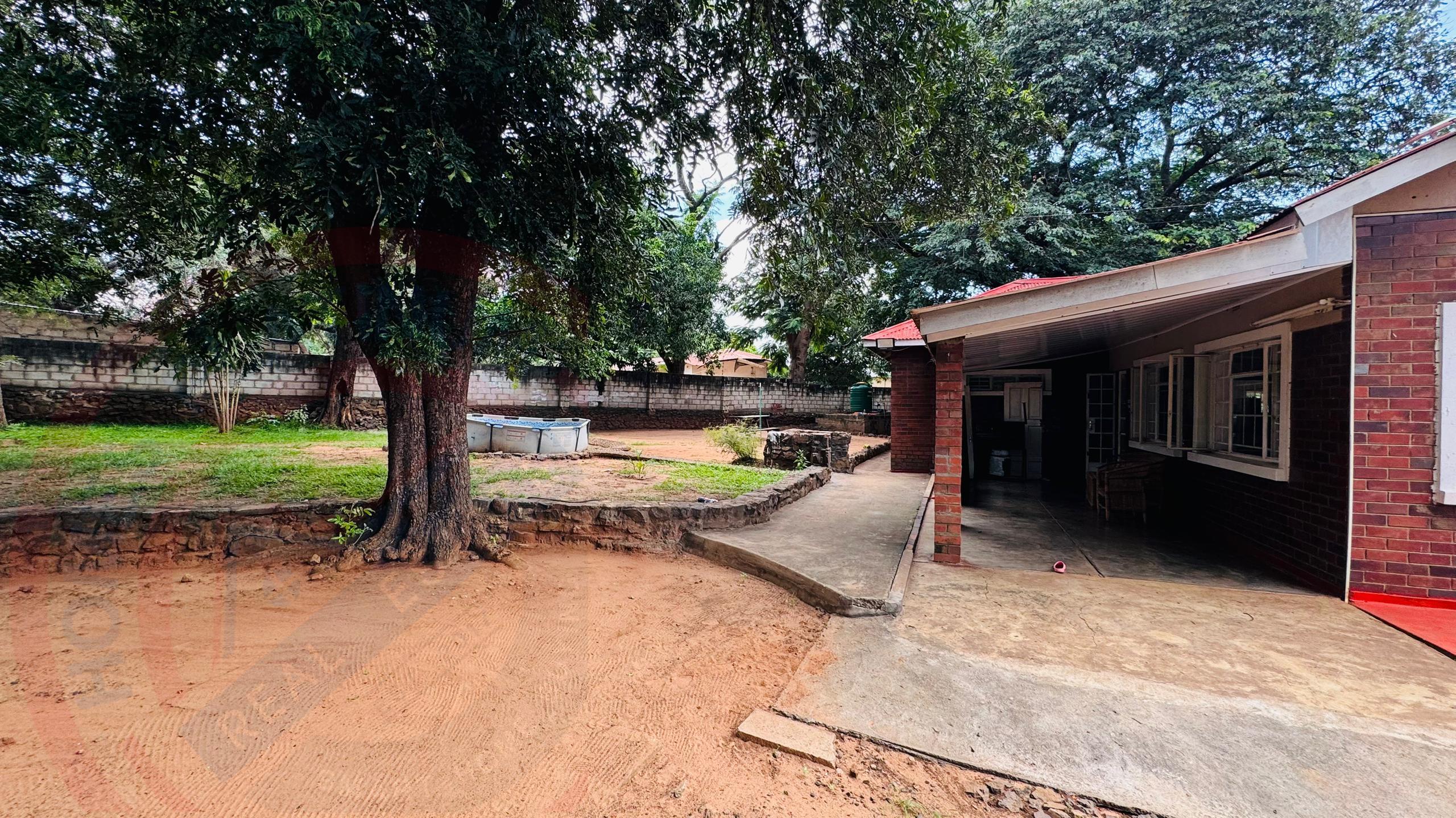 3 bedroom Townhouse for sale in Livingstone