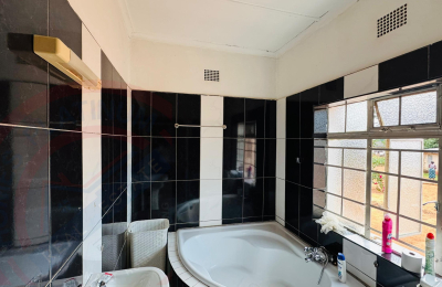 3 bedroom Townhouse for sale in Livingstone