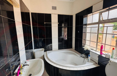 3 bedroom Townhouse for sale in Livingstone