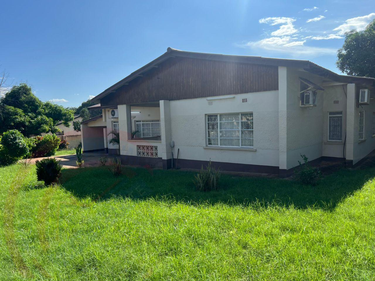 4 Bed House with En-suite in Livingstone