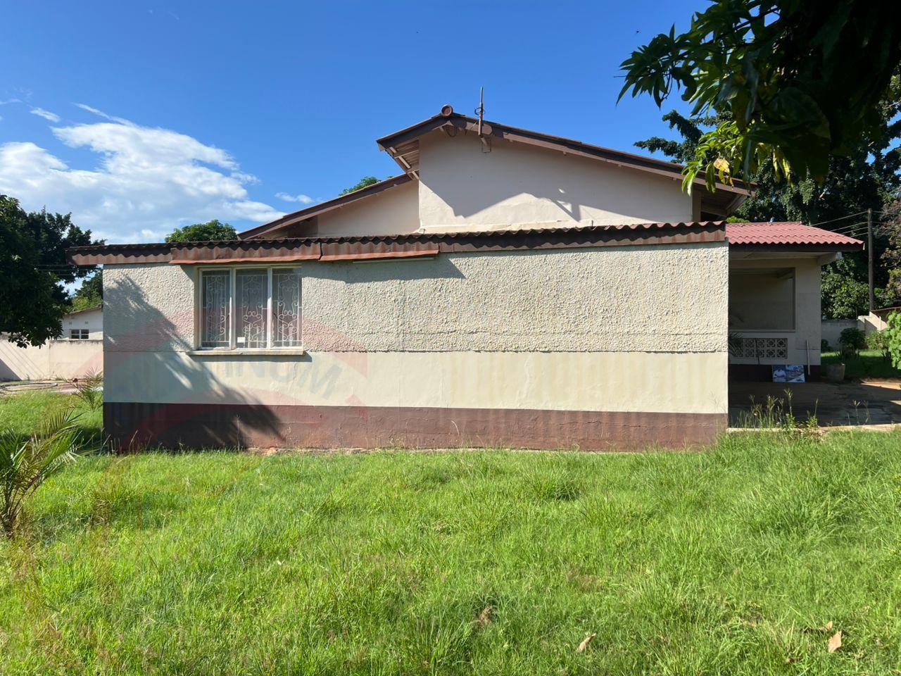 4 Bed House with En-suite in Livingstone