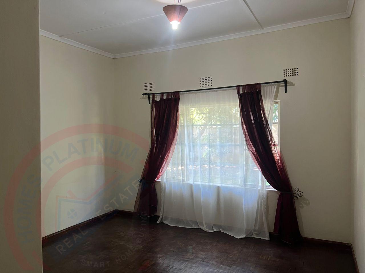 4 Bed House with En-suite in Livingstone