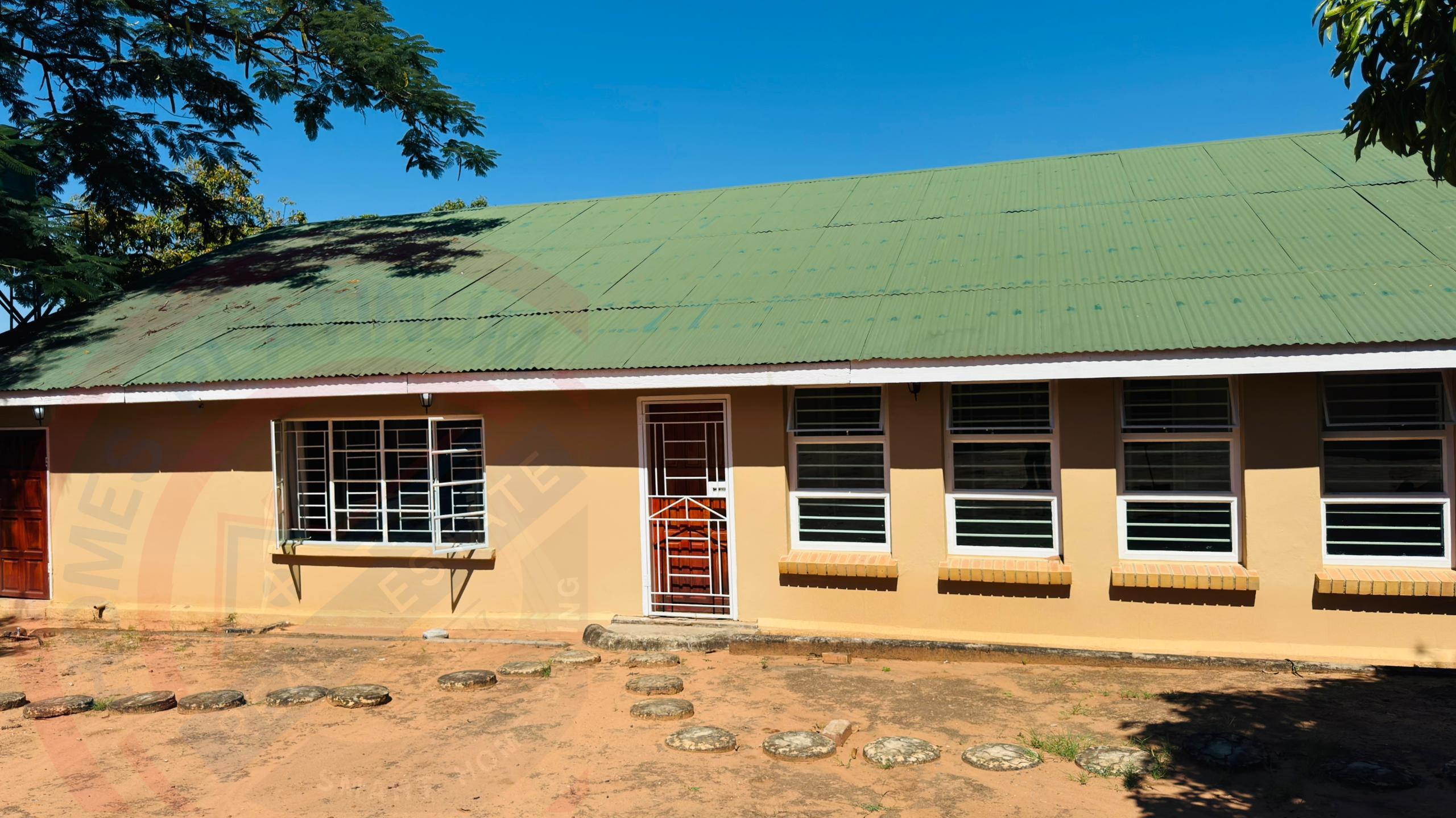 Fully Furnished 3 bedroom for Rent in livingstone