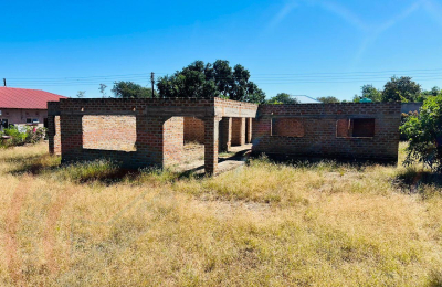 Incomplete 3 bedroom for sale in Livingstone
