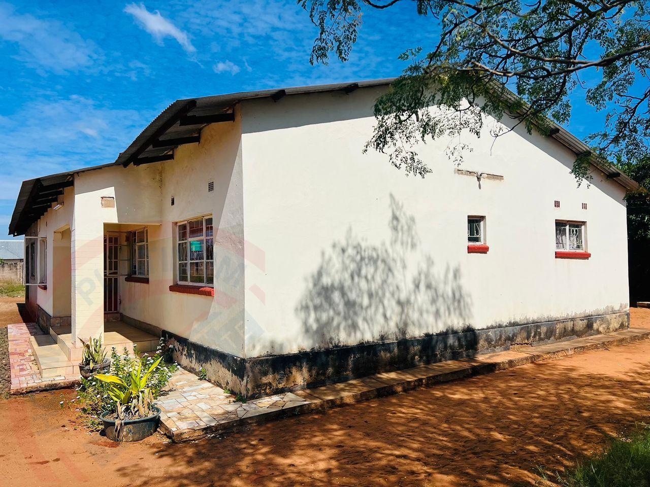 3-Bedroom semi-detcahed House on sale in Livingstone, Off Airport Road