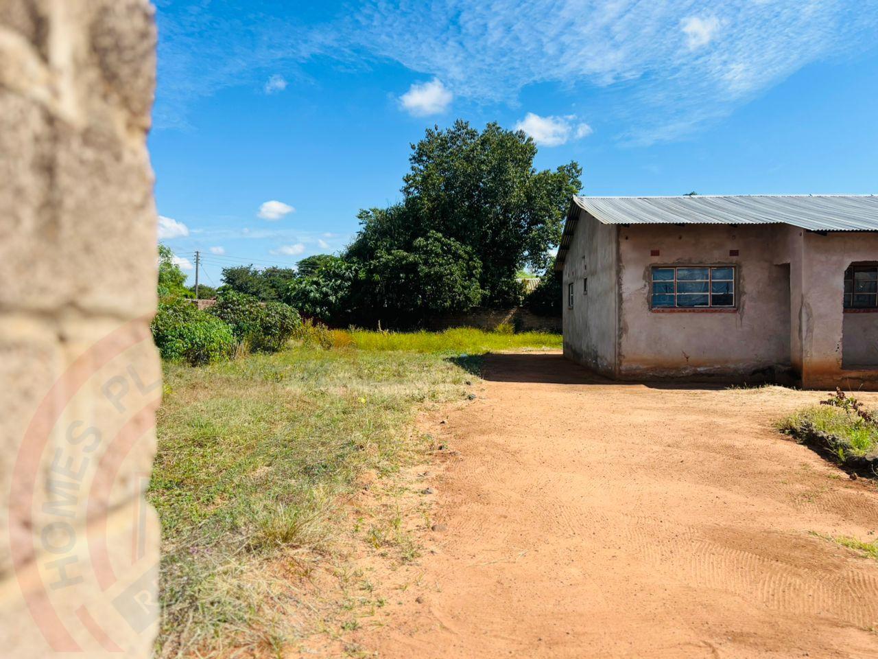 3-Bedroom semi-detcahed House on sale in Livingstone, Off Airport Road