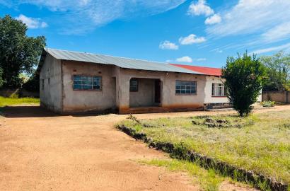 3-Bedroom semi-detcahed House on sale in Livingstone, Off Airport Road